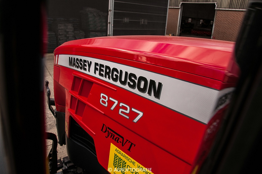 Massey Ferguson 8727 Dyna-VT (Poseren, 15-02-2016) (16) agrofotografie