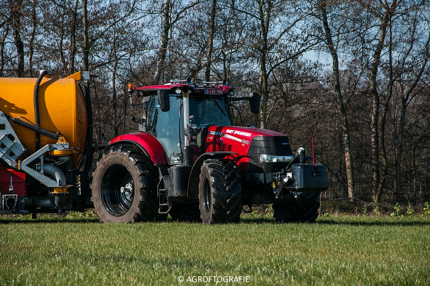 Case IH Puma 240 CVX + VMR Veenhuis (Grasland, 29-02-2016, Bart Sprangers) (44 van 65) agrofotografie
