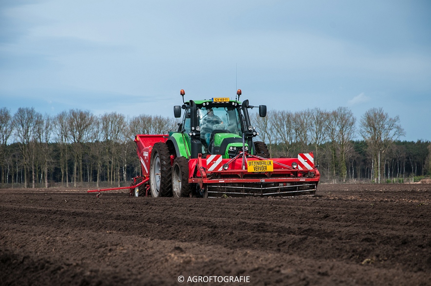 Deutz-Fahr Agrotron 6180 TTV & New Holland T7030 + Grimme GL (Van Gompel-Van Sambeeck, 04-04-2016) (3 van 54)
