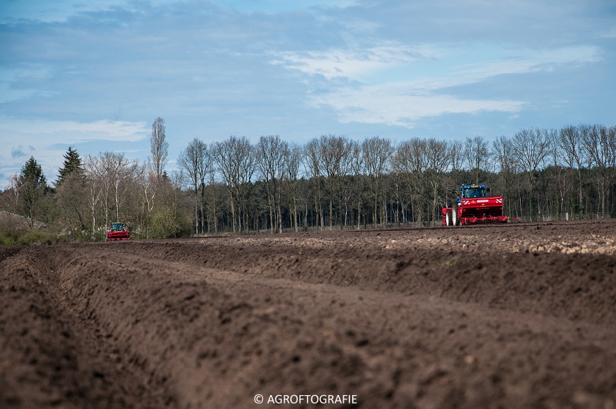 Deutz-Fahr Agrotron 6180 TTV & New Holland T7030 + Grimme GL (Van Gompel-Van Sambeeck, 04-04-2016) (54 van 54)